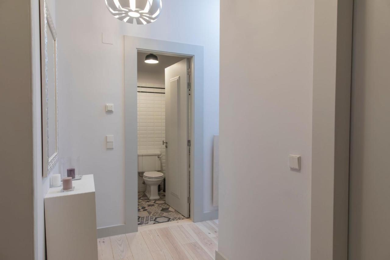 ליסבון Lovelystay - 3 Bedroom Downtown Wonderwall מראה חיצוני תמונה